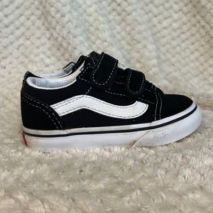COPY - Toddler black & white vans